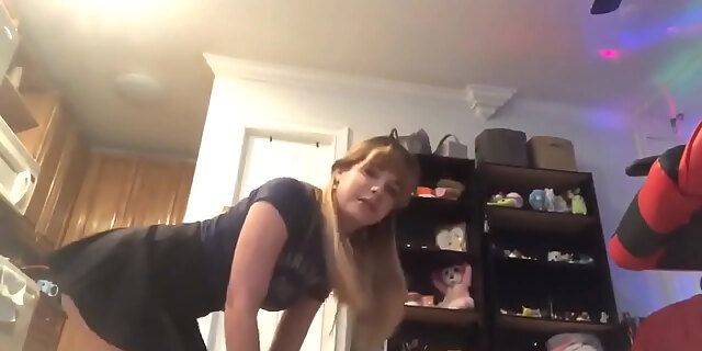 skirt,webcam